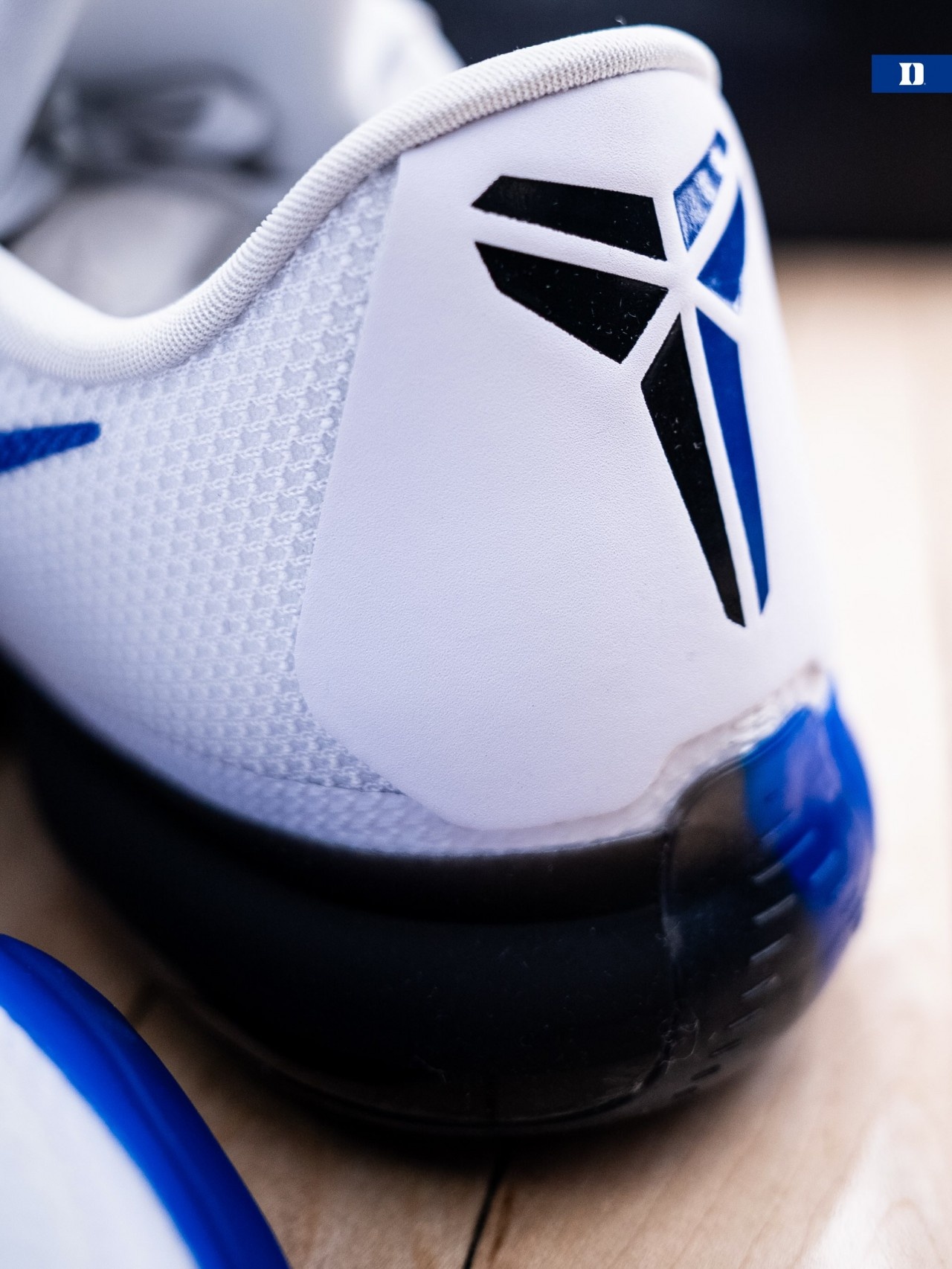杜克大学女篮晒专属Kobe 10 Protro PE!两款蓝白黑配色亮相 杜克大学女篮晒专属Kobe 10 Protro PE!两款蓝白黑配色亮相