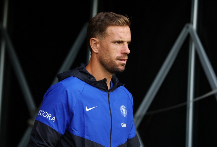 邮报：切尔西内部对36岁亨德森的表现赞不绝口，后者经常主动加练